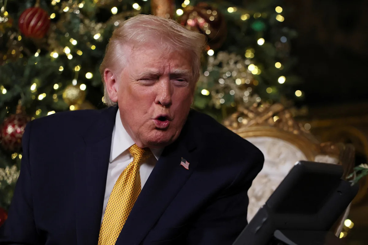 'Embarrass them': Trump urges DOJ to out any Dems in Epstein files