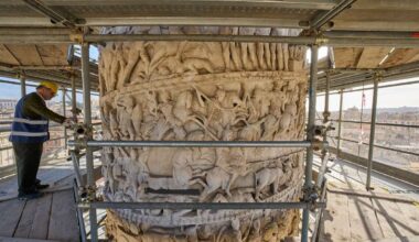 Ancient Roman column gets high-tech laser facelift