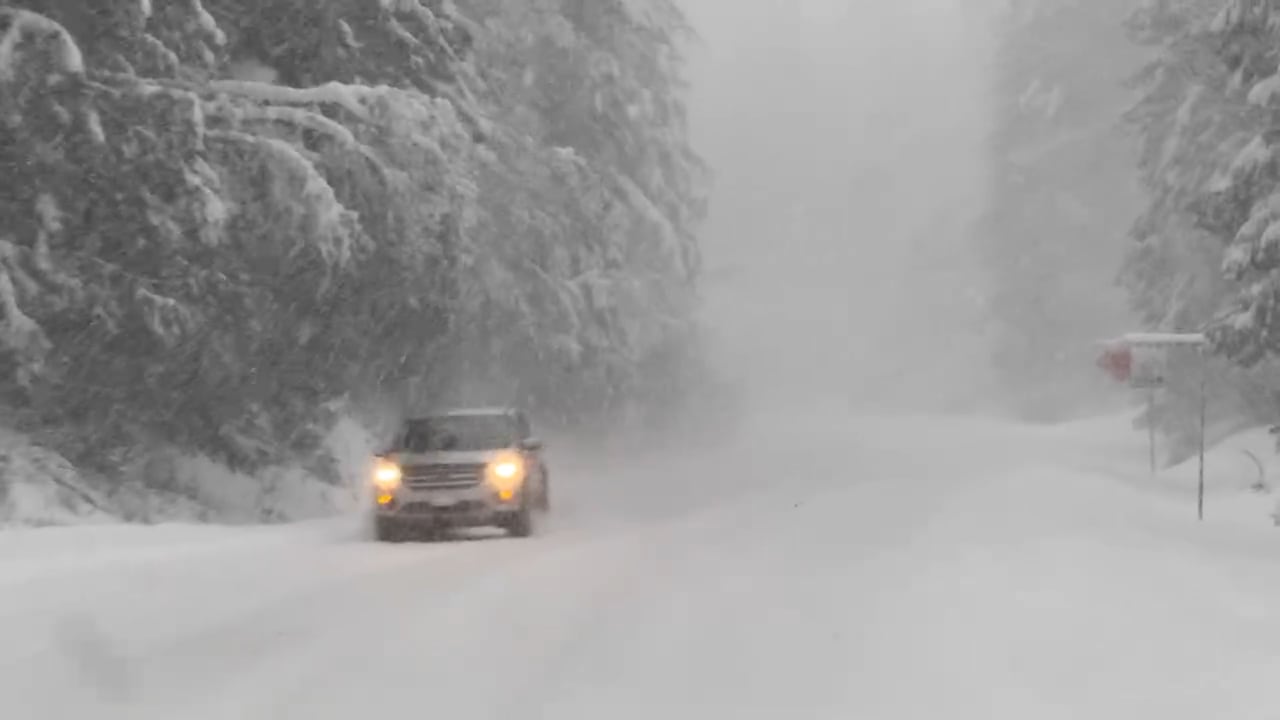 Snowy road 