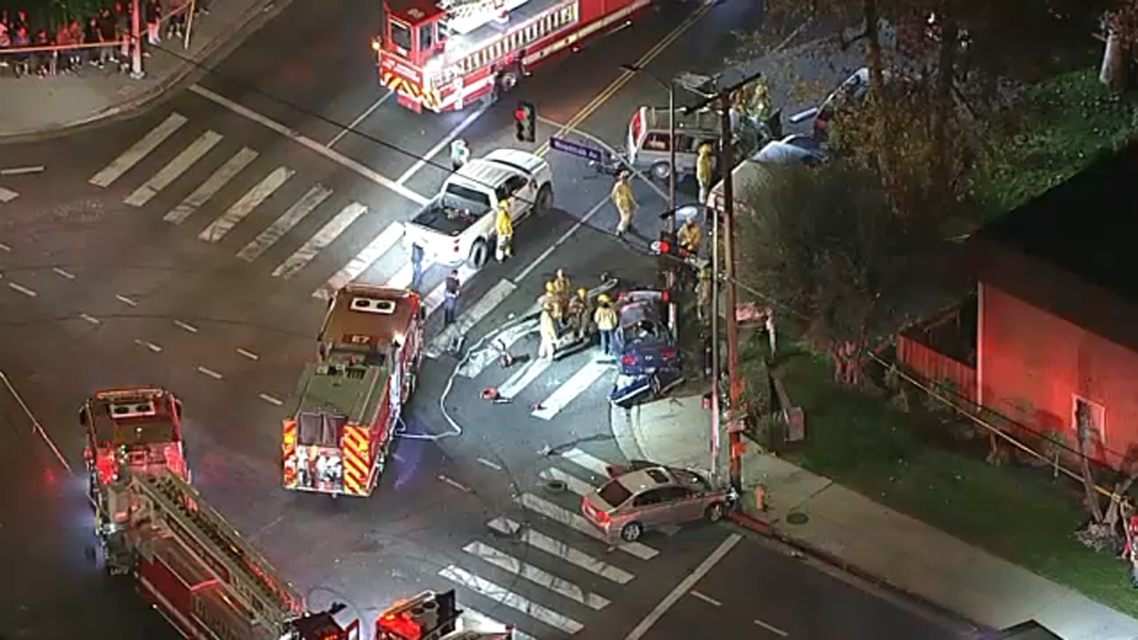 Minivan driver who ran red light is among 3 killed in multi-car crash in Panorama City, LAPD says