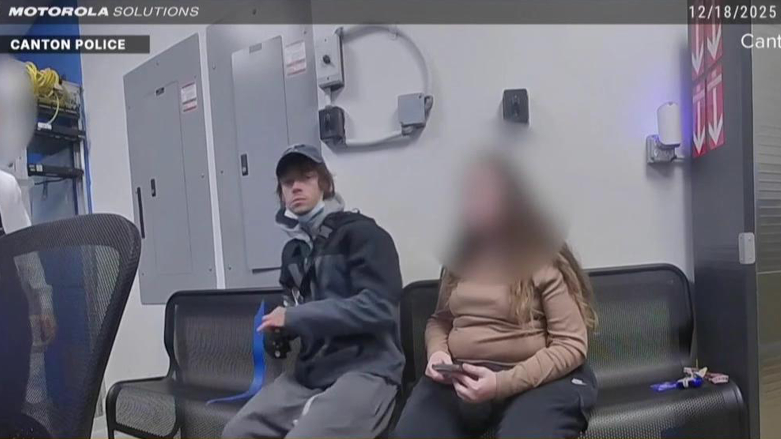 Dramatic video captures accused shoplifter allegedly pulling a gun on Ohio police officer at Walmart