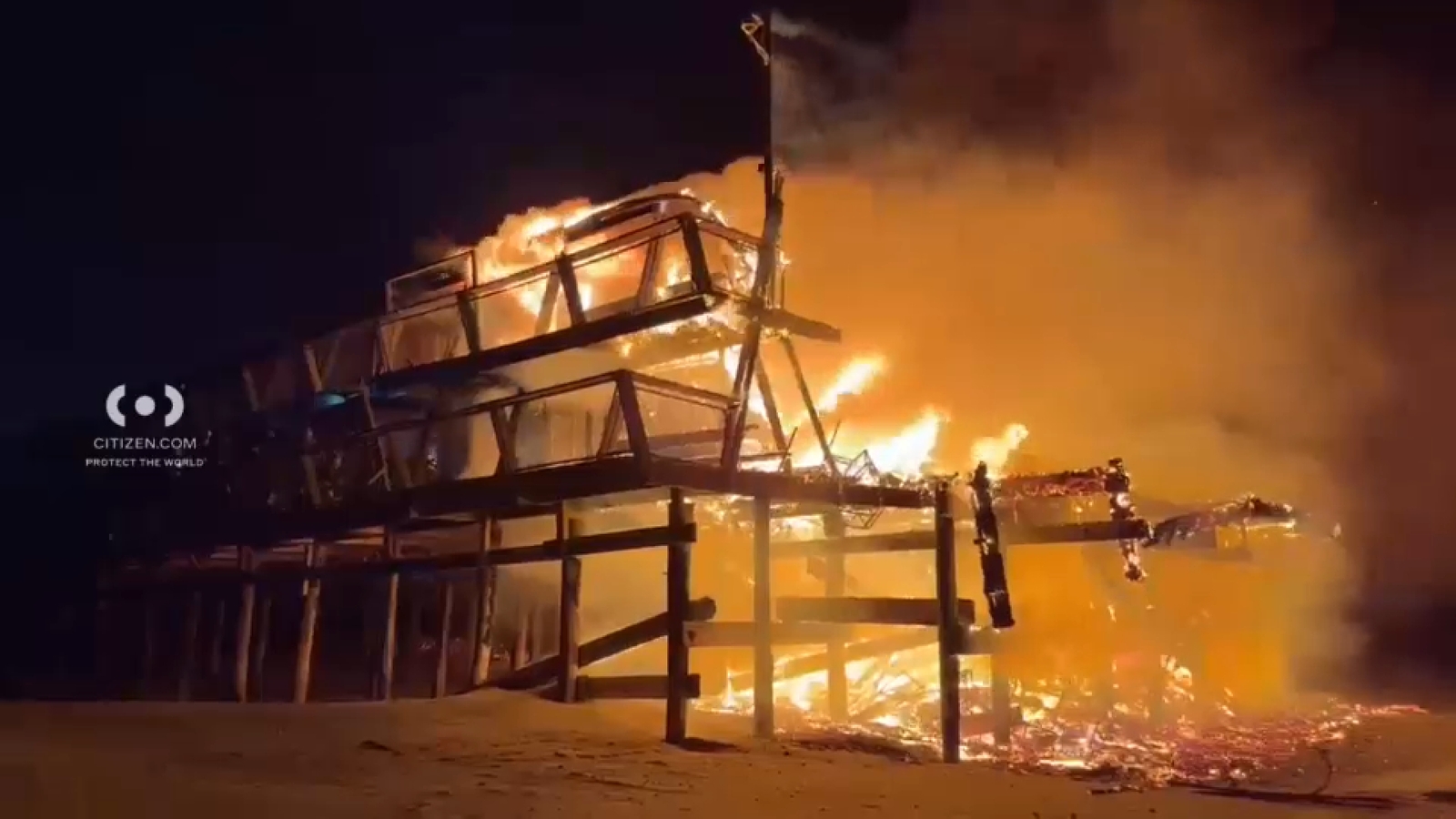 FDNY fights 3-alarm fire at Silver Gull Beach Club in Breezy Point, Queens