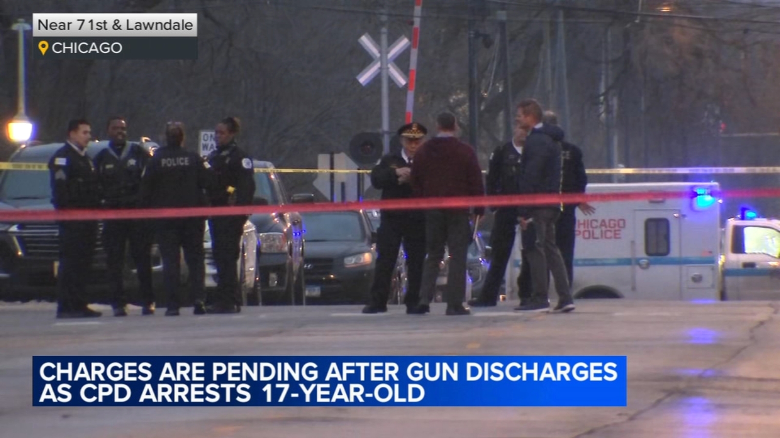 Chicago crime: 17-year-old suspect's weapon fires during struggle with police officers on West 71st Street in West Lawn, CPD says