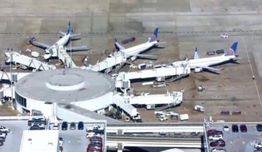 Volaris, United Express jets narrowly avoid collision while taking off at Houston's Bush Intercontinental Airport: ATC recordings