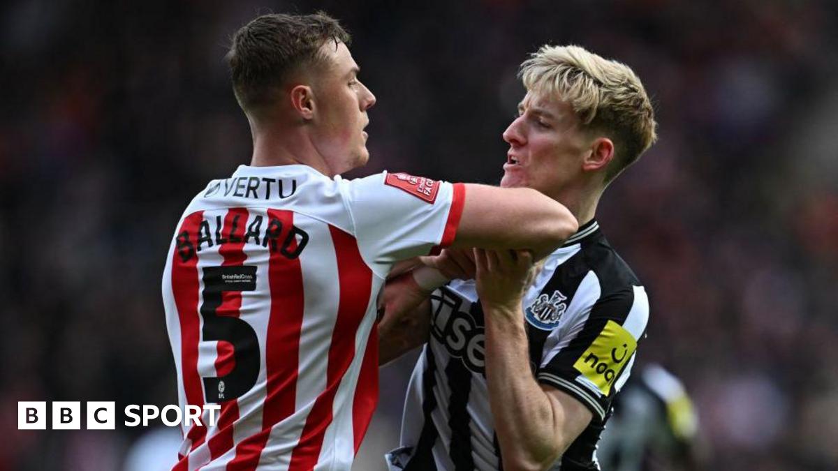Dan Ballard clashes with Anthony Gordon during Sunderland's FA Cup third-round tie against Newcastle United at the Stadium of Light on 6 January, 2024.