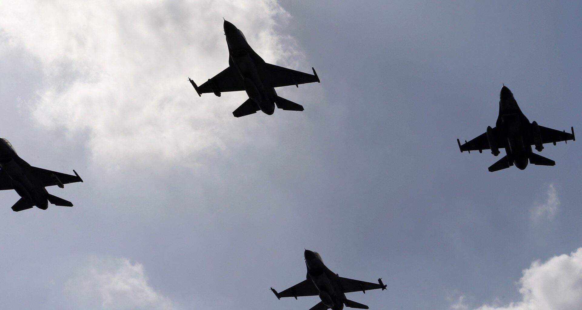 Jordan strikes drug, arms smugglers in Syria border region: Reports | Drugs News