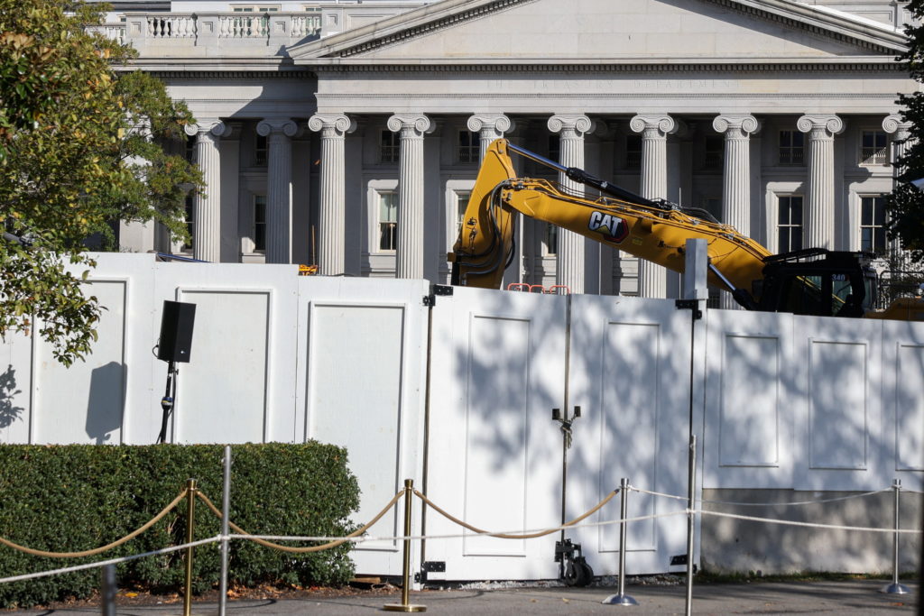 East Wing of White House demolition to build Trump ballroom