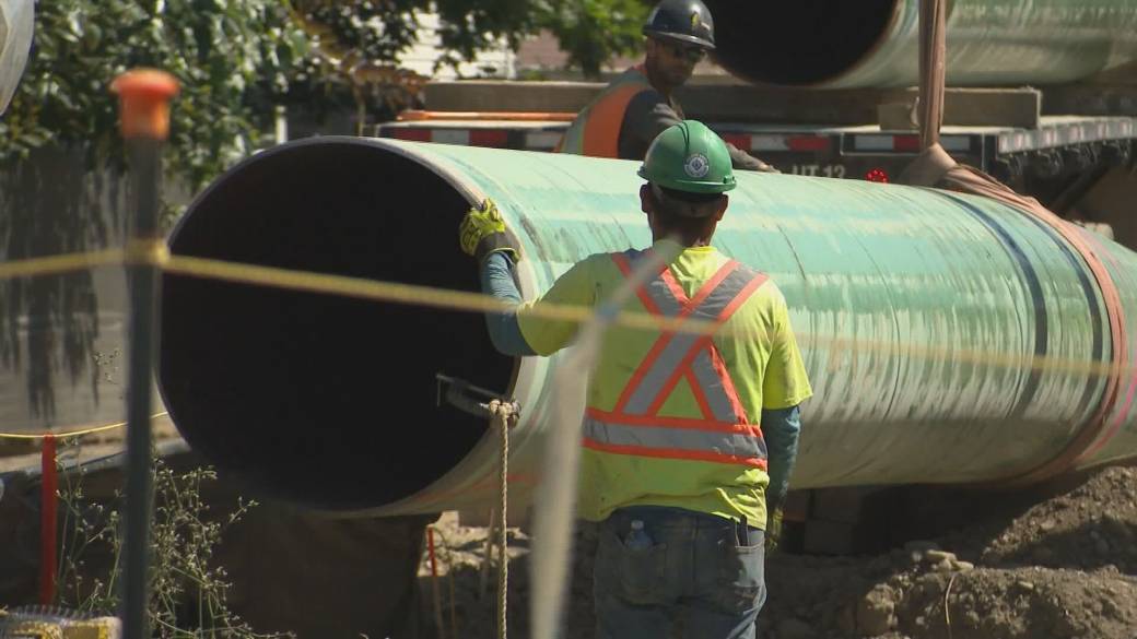 Click to play video: 'Carney and Smith sign pipeline MOU'