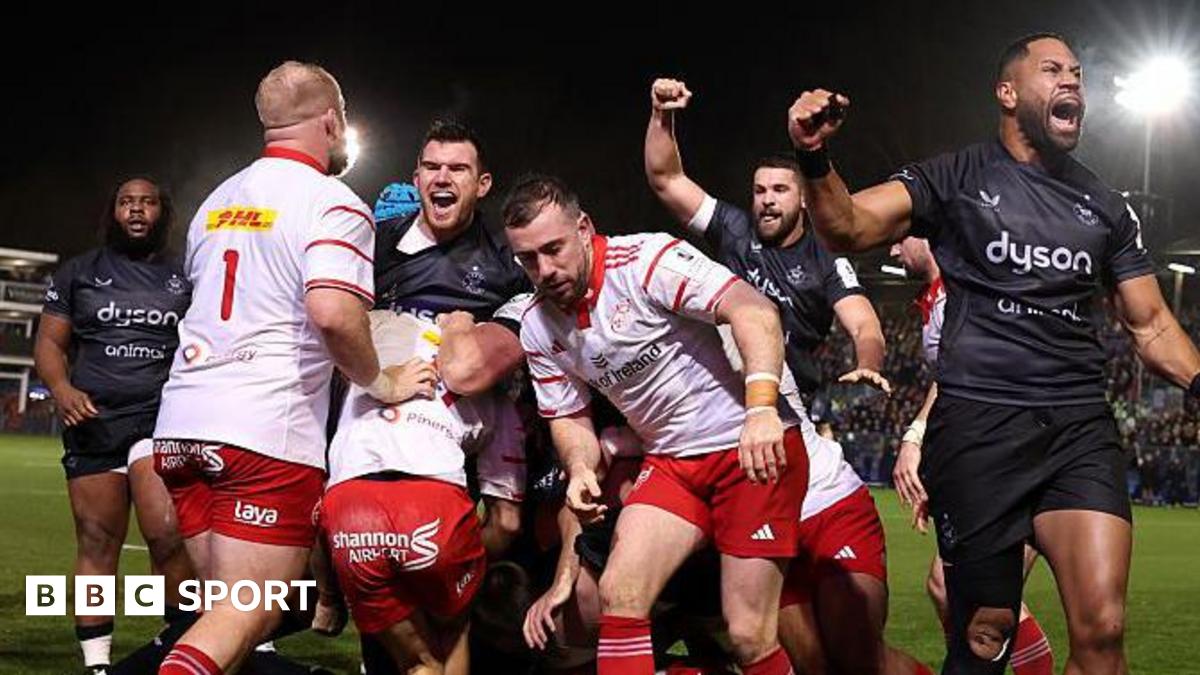 Bath celebrate a first half try