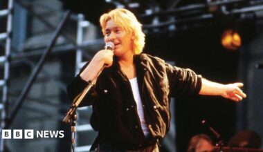 Chris Rea: Driving Home For Christmas singer dies aged 74