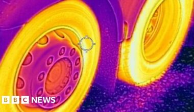 Thermal imaging camera helps Essex Police check lorry tyres