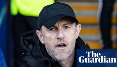 Oxford sack manager Gary Rowett with club in Championship relegation zone | Oxford United