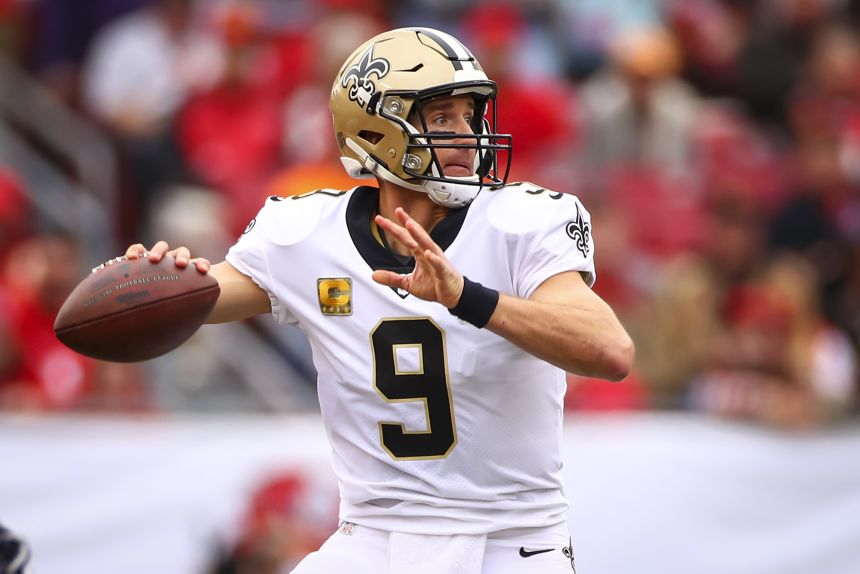 TAMPA, FLORIDA - NOVEMBER 17: Drew Brees #9 of the New Orleans Saints drops back to pass during the game against the Tampa Bay Buccaneers on November 17, 2019 at Raymond James Stadium in Tampa, Florida. (Photo by Will Vragovic/Getty Images)