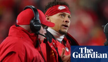 NFL roundup: Mahomes tears ACL as Chiefs miss playoff for first time since 2014 | NFL