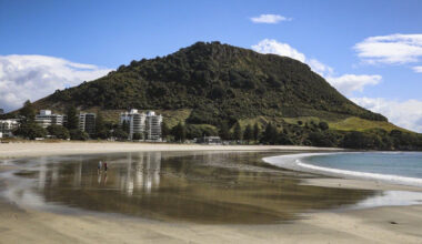 SunLive - Rāhui along Mount coast to protect kaimoana