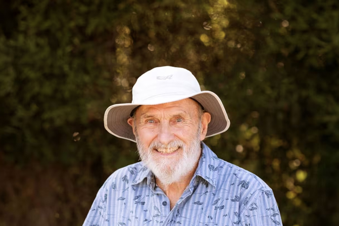 SunLive - Tauranga widower, 90, walks 7300km in three years