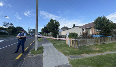 SunLive - Tauranga homicide: Scene guard remains in place