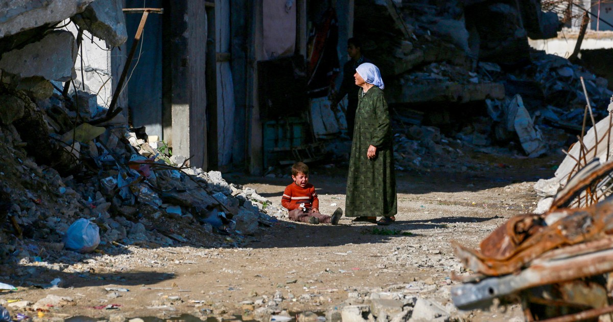 Blast in Gaza wounds a soldier and Israel accuses Hamas of ceasefire violation