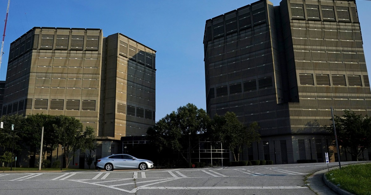 3 escaped inmates put rope around Lyft driver's neck and kidnapped her for 10 hours, police say