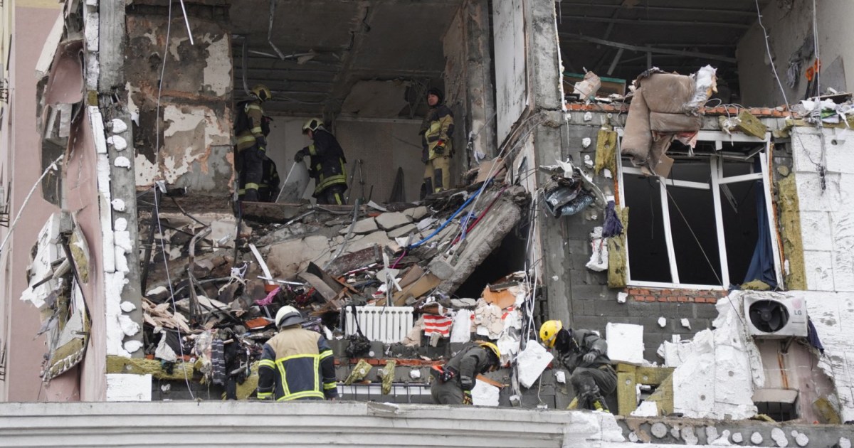 Zelenskyy to seek security guarantees from Trump as he heads to talks in Florida