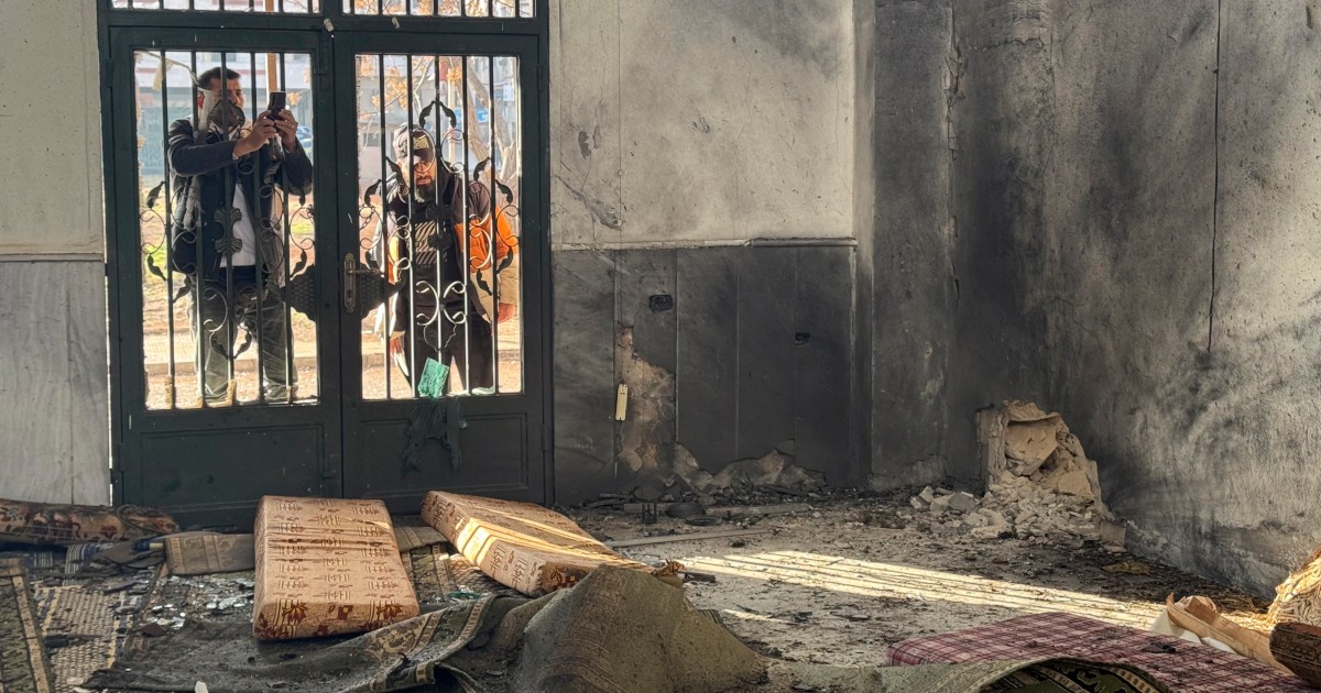 Protesters clash in Syria after deadly Alawite mosque bombing