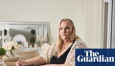 In Australia’s cost-of-living-crisis, even lawyers are forced to rely on food banks | Inequality