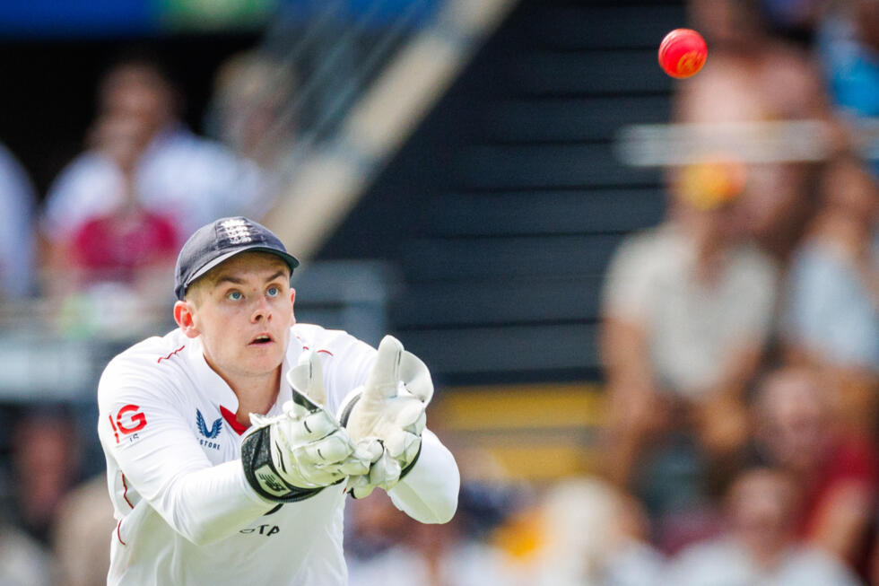 England wicketkeeper Jamie Smith