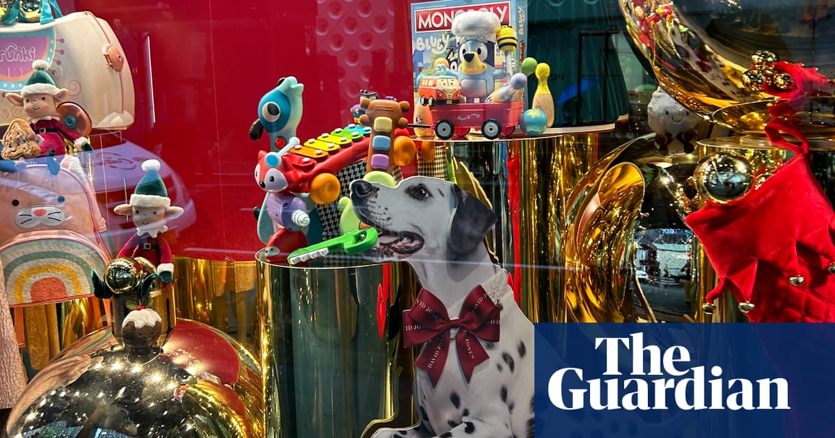 Damn dalmatian! Fury erupts after David Jones cancels Christmas window display to promote joy of … its loyalty program | David Jones