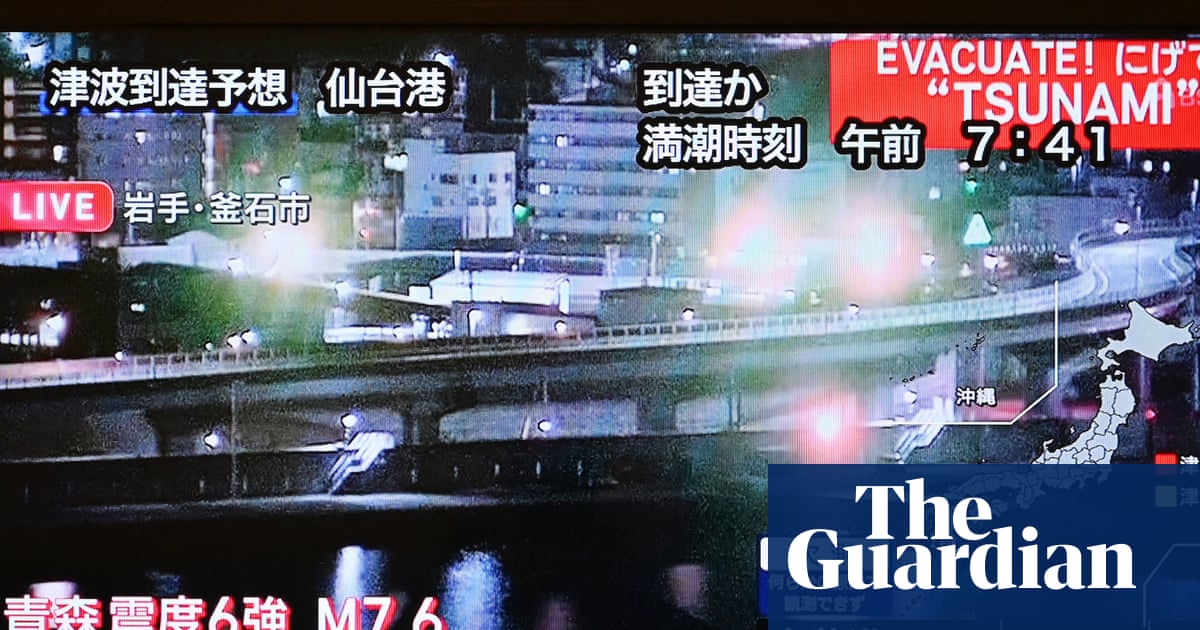 Japan issues tsunami warning after magnitude 7.6 earthquake | Japan