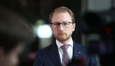 Coalition’s James Paterson accuses PM of lying over travel expenses