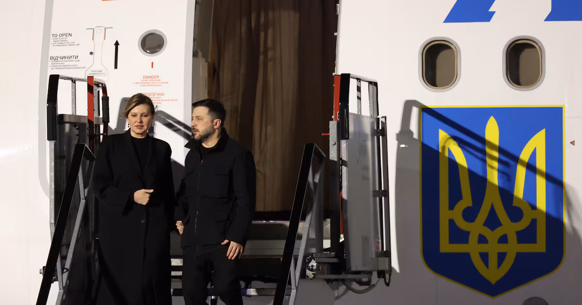 Zelenskiy greeted by Taoiseach at Dublin Airport on first official visit to Ireland - The Irish Times