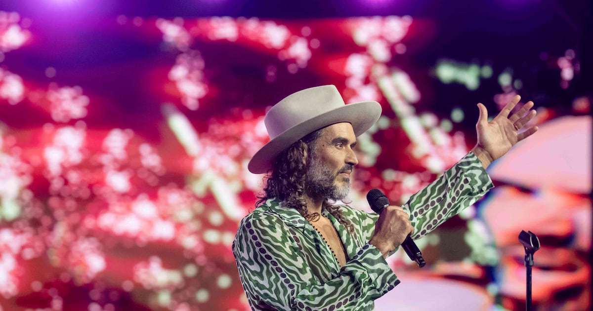 U.K. comedian Russell Brand faces two new rape, assault charges: police - CTV News