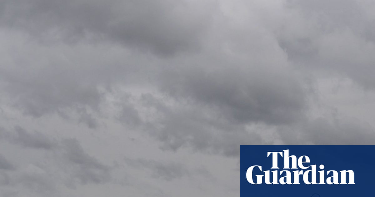 Paddle boarders rescued after being swept more than 10km across Port Phillip Bay in three-hour ordeal | Melbourne