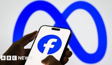 Facebook tests £9.99 monthly subscription for sharing more than two links