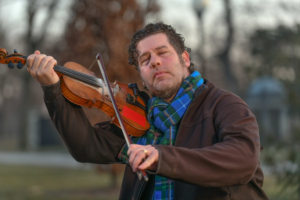 Fiddler Ashley MacIsaac has show cancelled over Google AI-generated misinformation