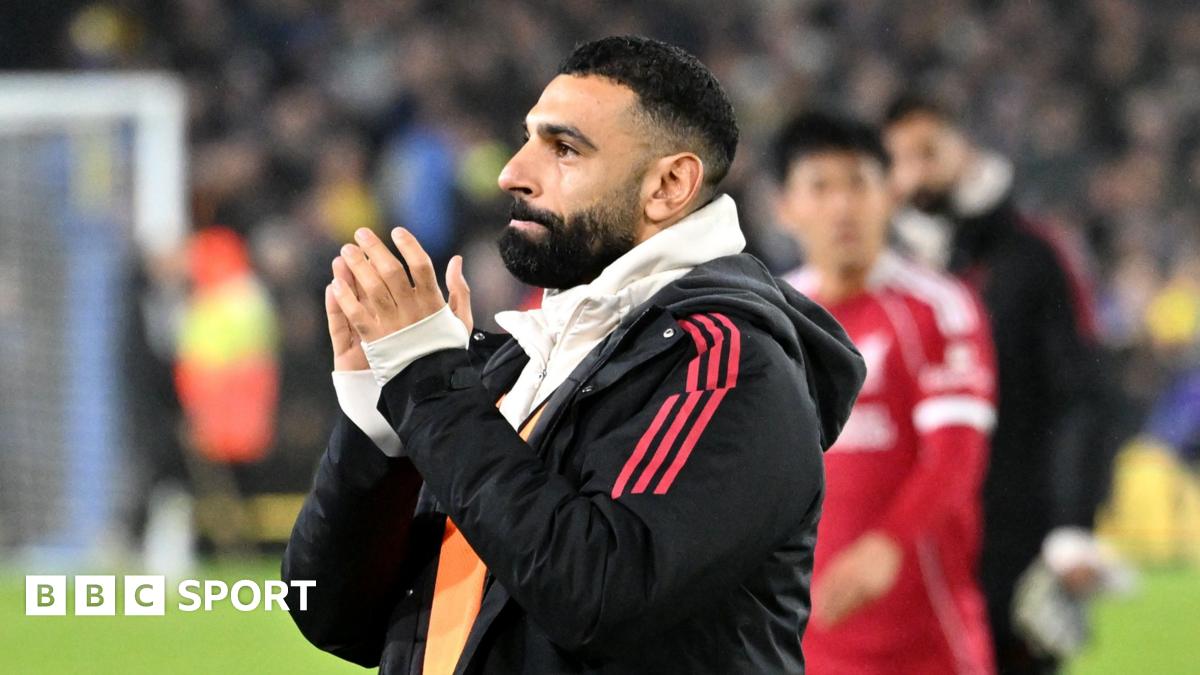 Mohamed Salah applauds Liverpool supporters after draw at Leeds
