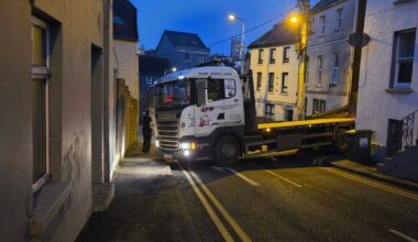 Cork city centre traffic jams as lorry is wedged on Richmond Hill