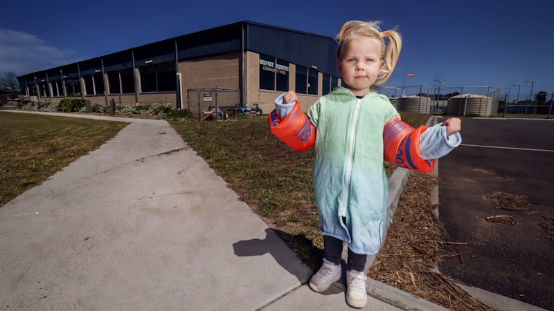 Port Fairy residents fight to save their local pool