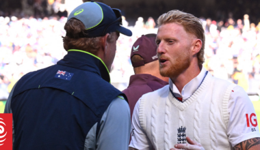 England snap 15-year losing streak to win chaotic 4th Ashes Test