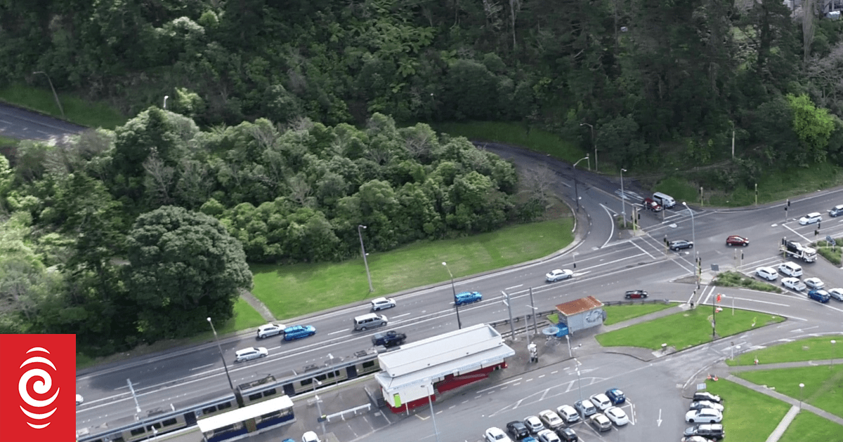 All alight: Final train departs Melling Station ahead of RiverLink upgrades
