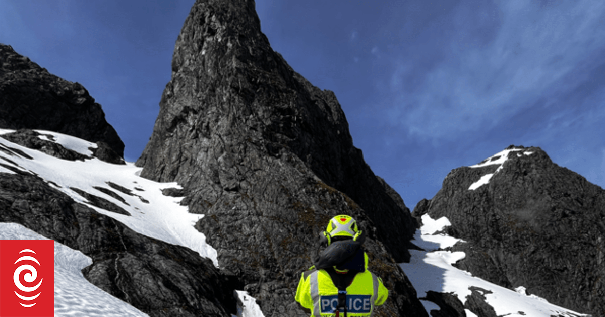 Bodies of two climbers recovered from National Park, two others overdue on Aoraki Mt Cook