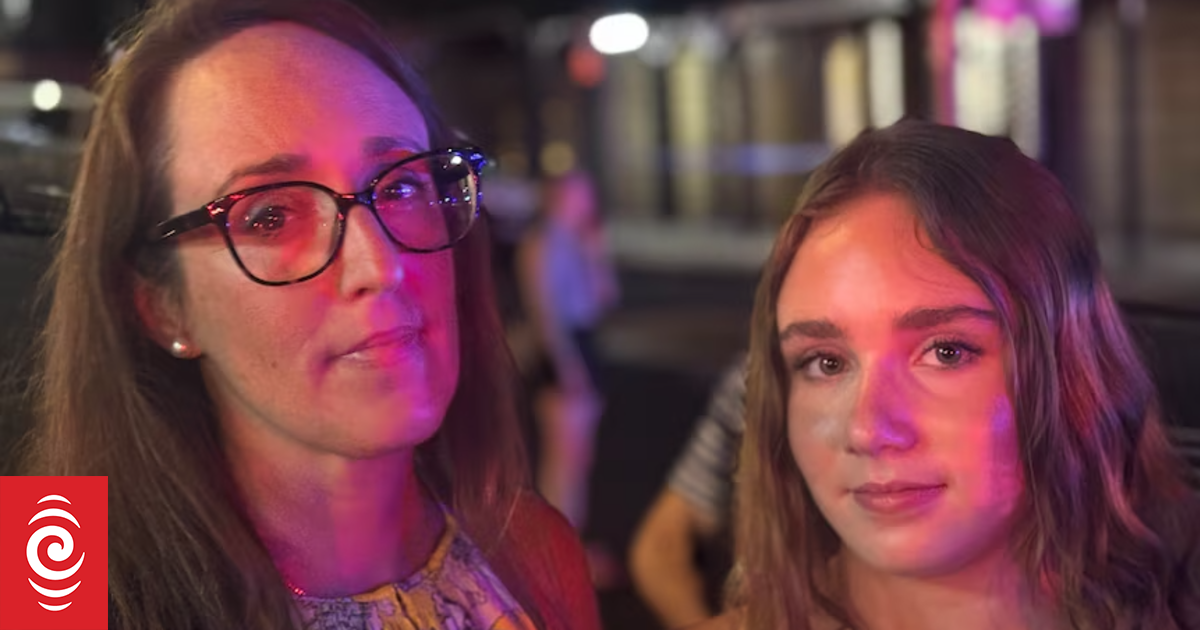 Bondi Beach shooting witnesses recall running for their lives as attack unfolded