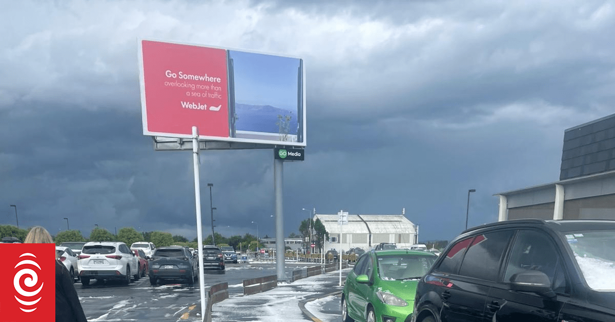 Weather: Large hail, torrential rain forecast as thunderstorm warning issued for South Island