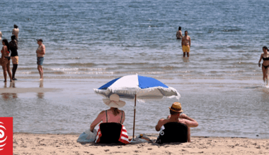 Extreme heatwave forecast for NSW, Sydney's west set to reach temperatures in the low 40s