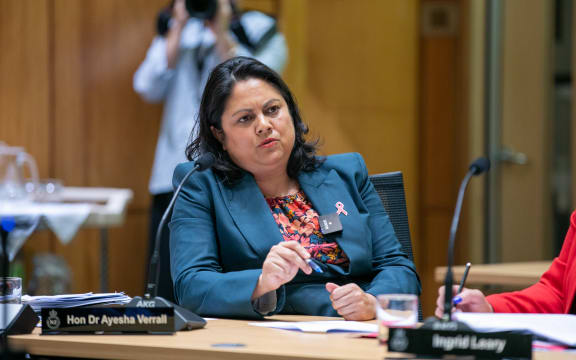 Ayesha Verrall asks the Minister of Health questions