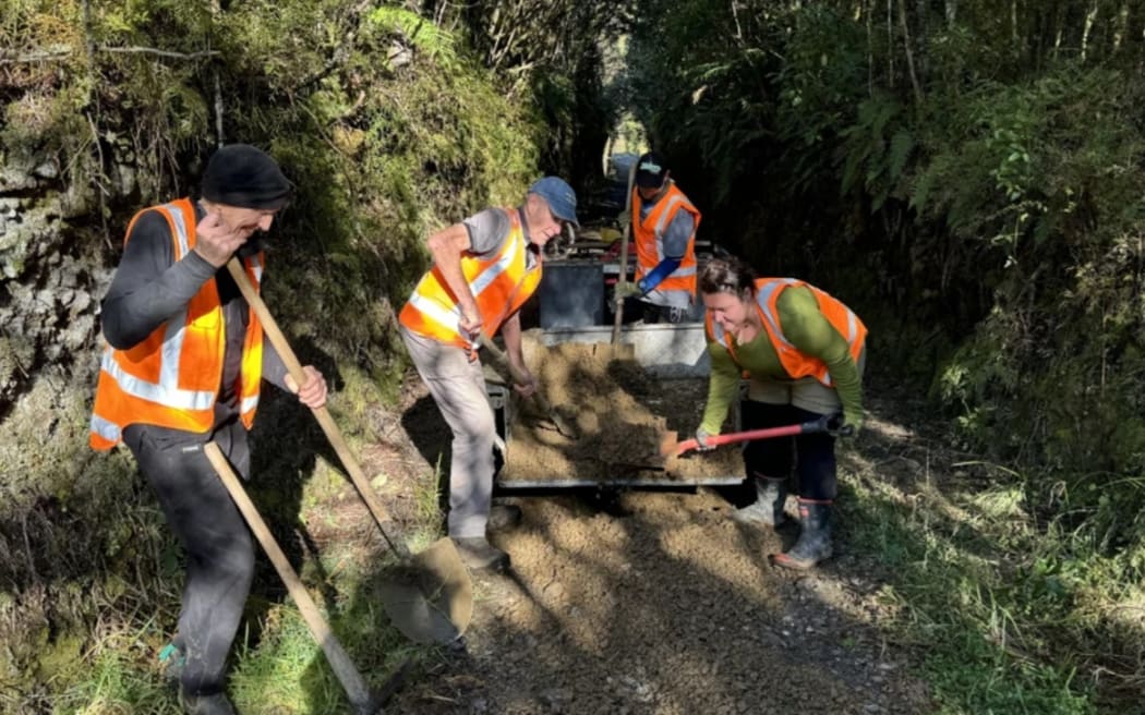 Trail builders on the Timber Trail