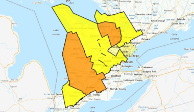 Toronto weather: Snow squall warning issued