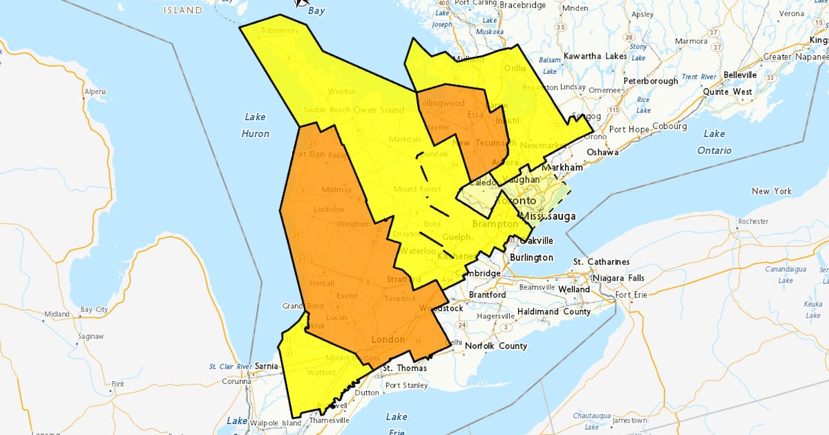 Toronto weather: Snow squall warning issued