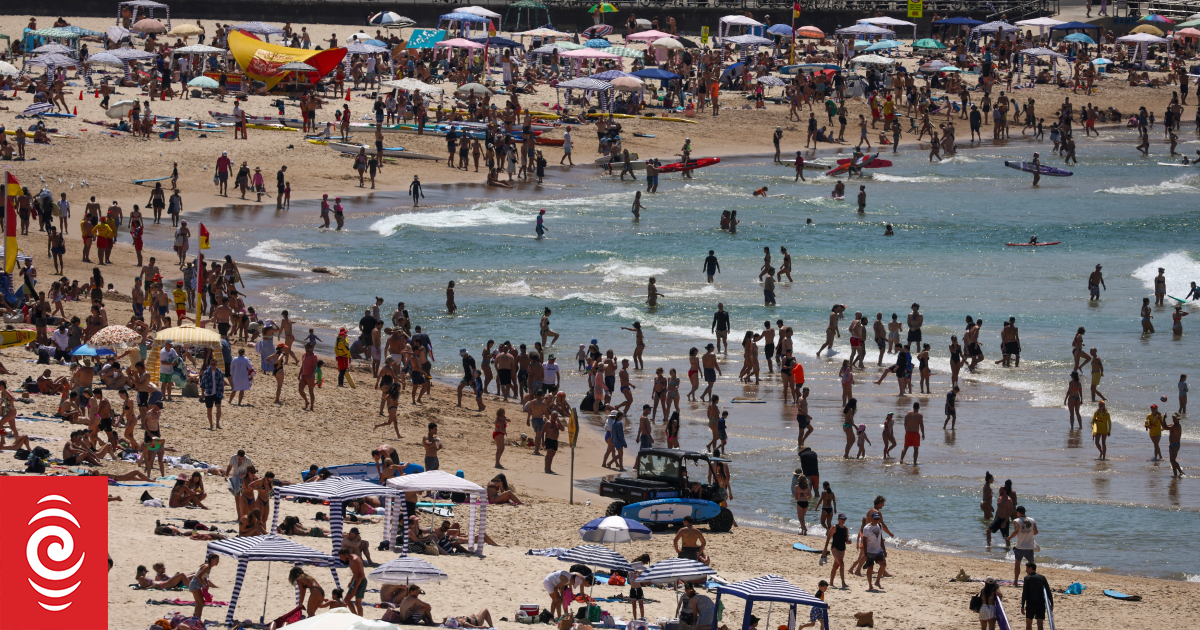 Shots fired at Bondi Beach in Sydney - reports