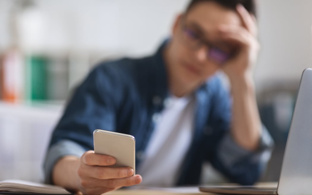 New Zealand's 3G network will shut down soon. Are you ready?